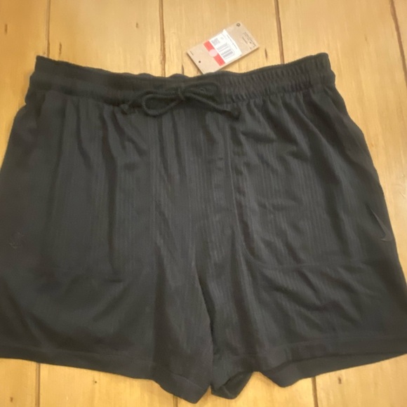 Nike Men’s Dri Fit Yoga Training Unlined Shots Pockets New Black Large - Picture 1 of 12